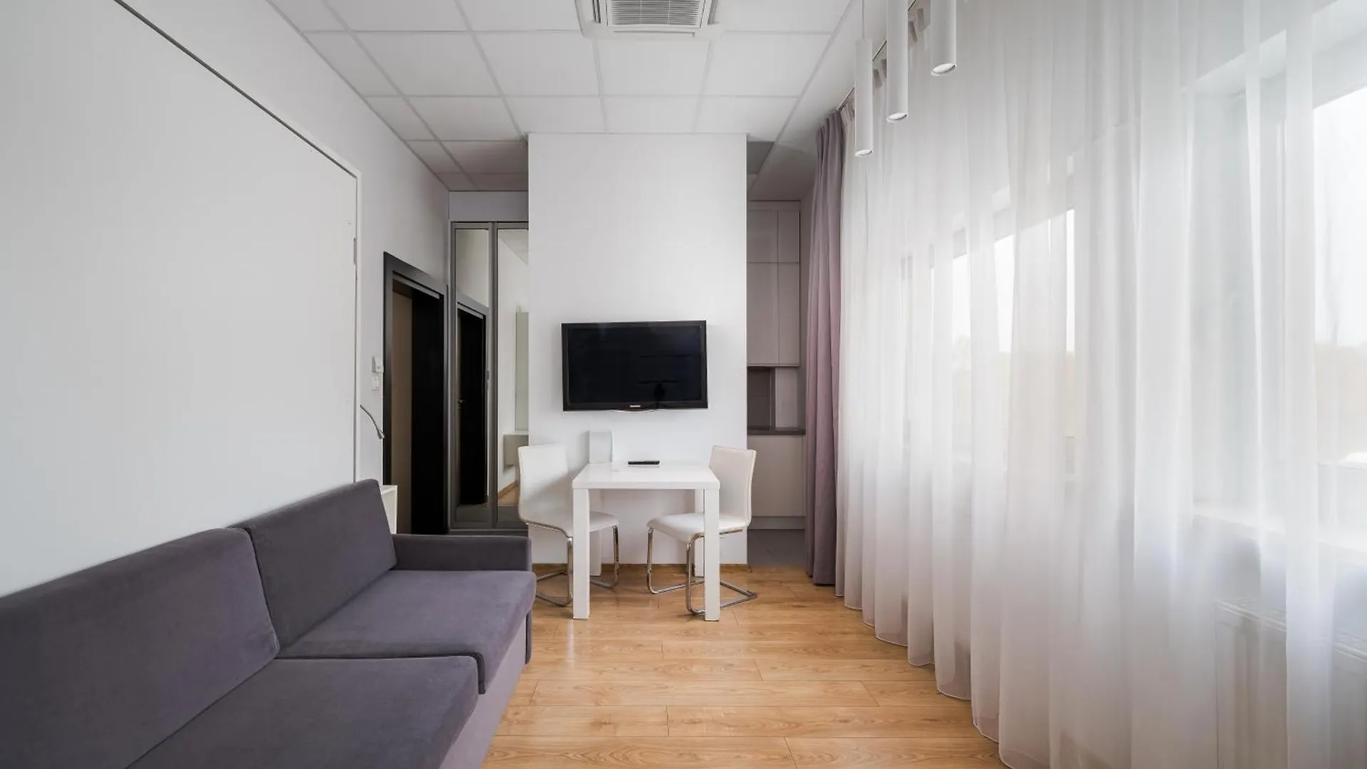 Varsovia Jerozolimskie Studio 223 Poland